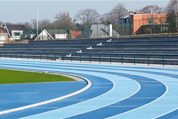 Aménagement piste d'athlétisme synthétique, éclairage et abords - Sportinfrabouw NV